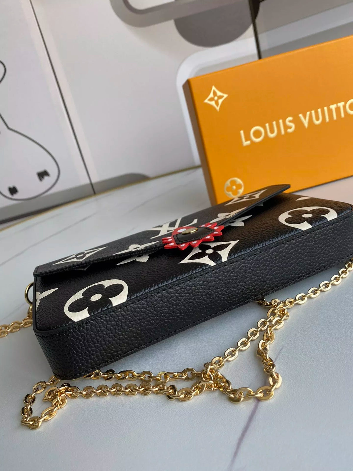 LOUIS VUITTON 21.0 X 12.0 X 3.0CM CRAFTY POCHETTE FÉLICIE BAG
