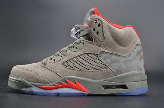 AIR JORDAN 5 "BAPE TROPHY ROOM"
