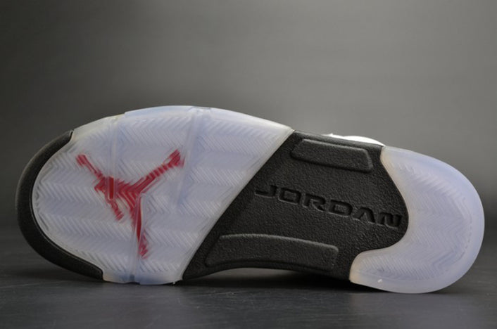 AIR JORDAN 5 RETRO "WHITE CEMENT"