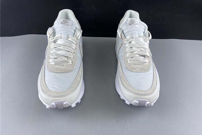 NIKE LDV WAFFLE SACAI 'WHITE NYLON'