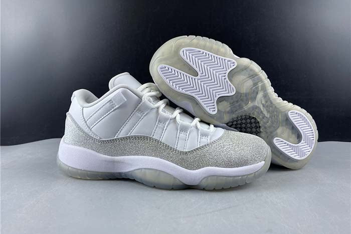 AIR JORDAN 11 WMNS “METALLIC SILVER”