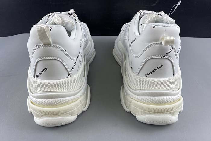 BALENCIAGA TRIPLE S TRAINERS WHITE LETTERS