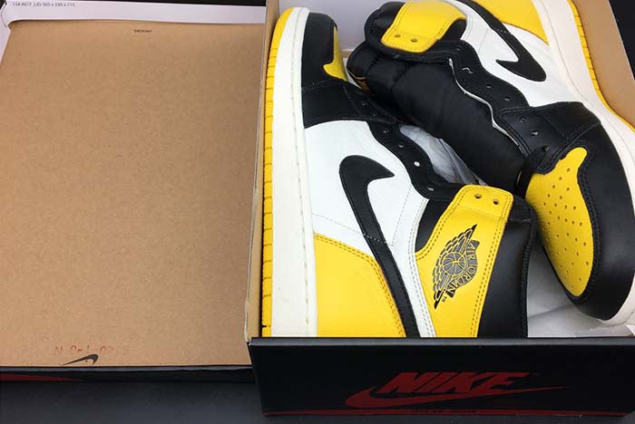 AIR JORDAN 1 RETRO HIGH OG "YELLOW TOE TAXI"