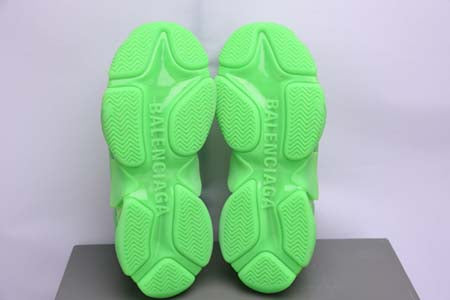 BALENCIAGA TRIPLE S NEON GREEN