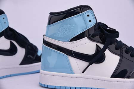 AIR JORDAN 1 "UNC BLUE CHILL"