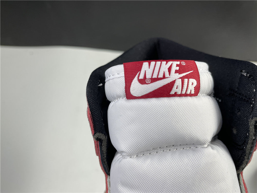 AIR JORDAN 1 HIGH OG "TROPHY ROOM"