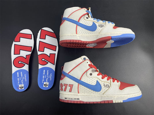 NIKE DUNK SB HIGH PRO ISHOD WAIR X MAGNUS WALKER