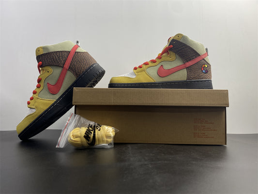 TRAVIS SCOTT X NIKE SB DUNK LOW TS