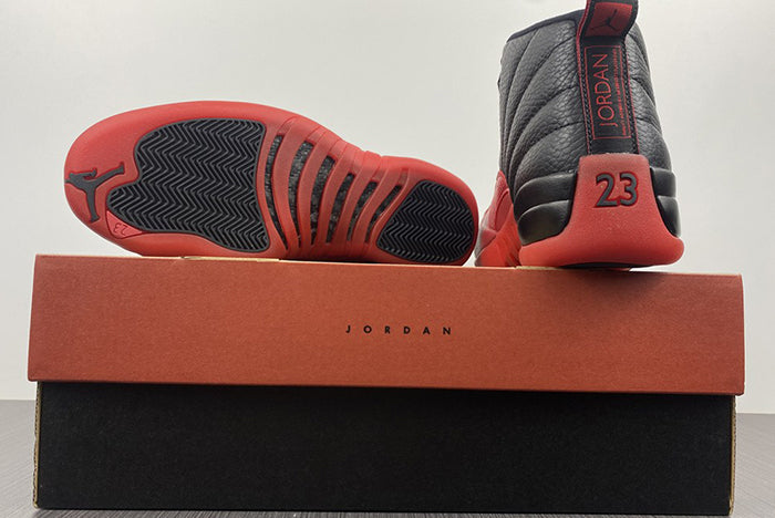 AIR JORDAN 12 RETRO "FLU GAME"