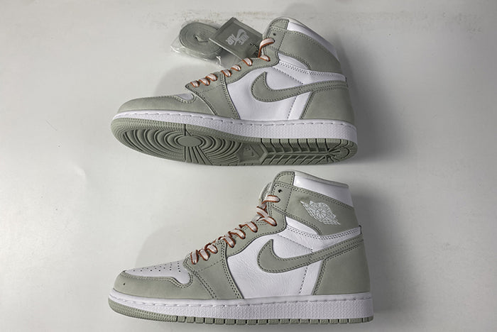 AIR JORDAN 1 RETRO HIGH OG "SEAFOAM"
