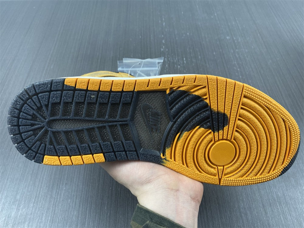 AIR JORDAN 1 HIGH "ELEMENT GORE-TEX LIGHT CURRY"