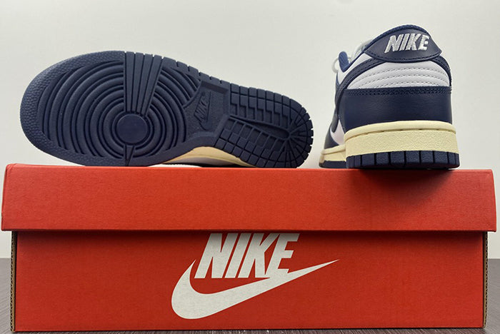 NIKE DUNK LOW VINTAGE NAVY (W)