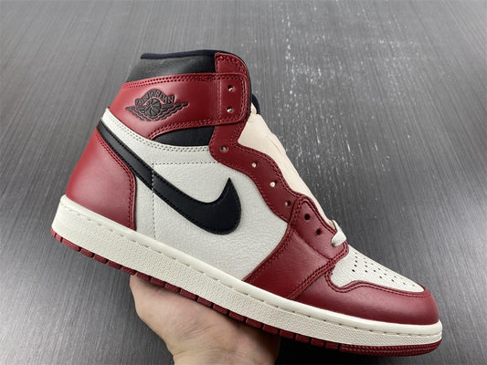AIR JORDAN 1 HIGH OG "CHICAGO LOST & FOUND"