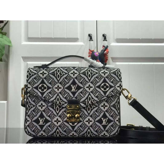 LOUIS VUITTON 25*19*7CM POCHETTE METIS HANDBAG