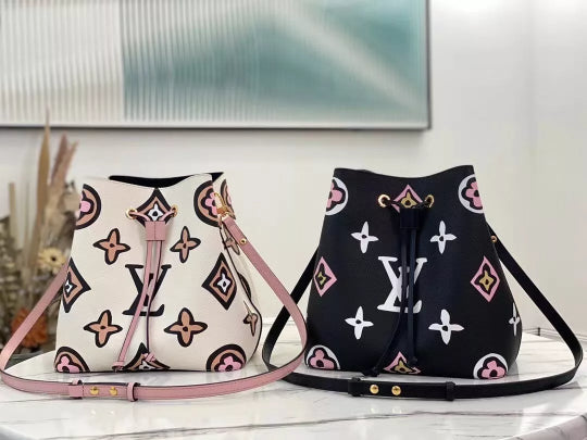 LOUIS VUITTON 26.0 X 26.0 X 17.5 CM HITE NÉONOÉ MONOGRAM