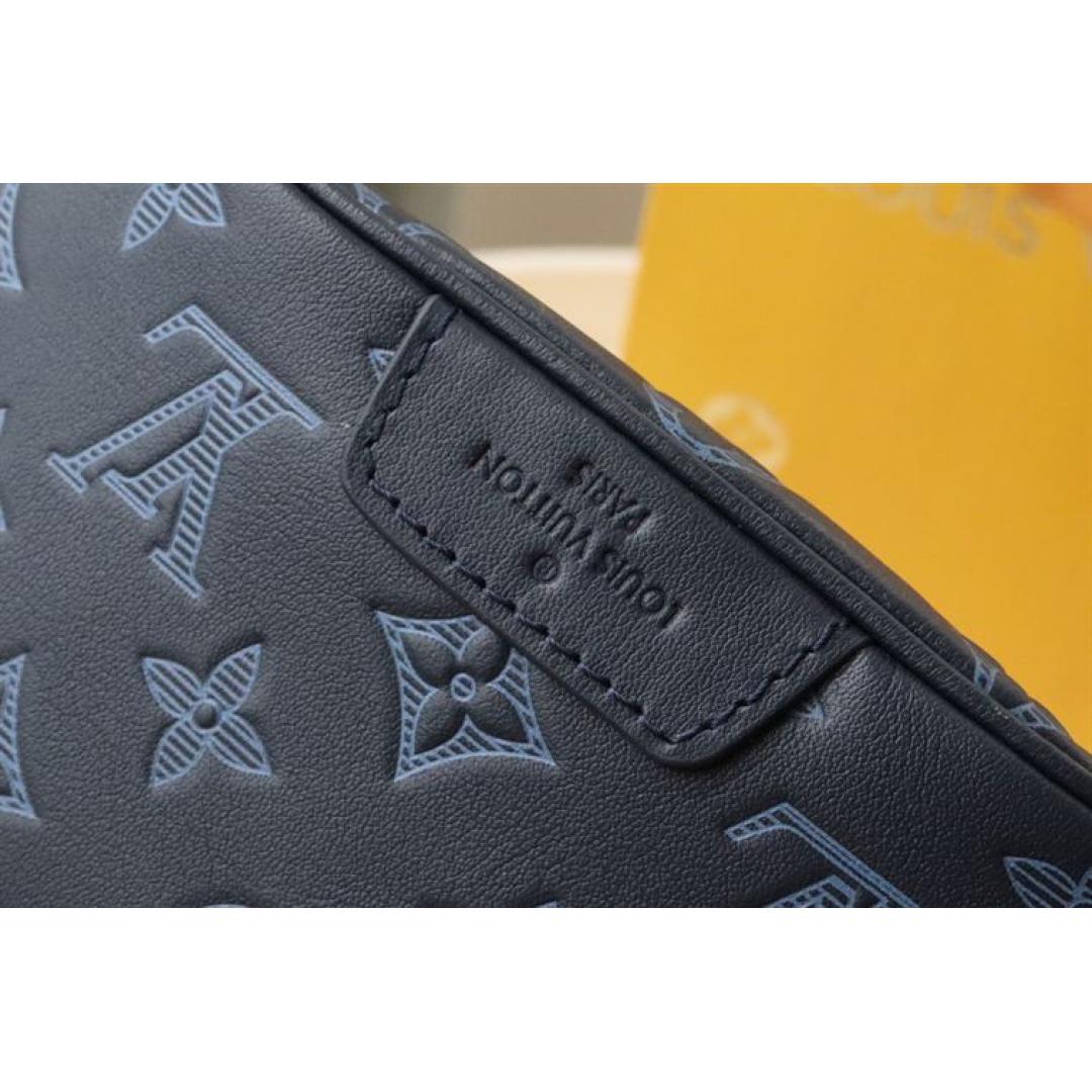 LOUIS VUITTON DISCOVERY BUMBAG PM