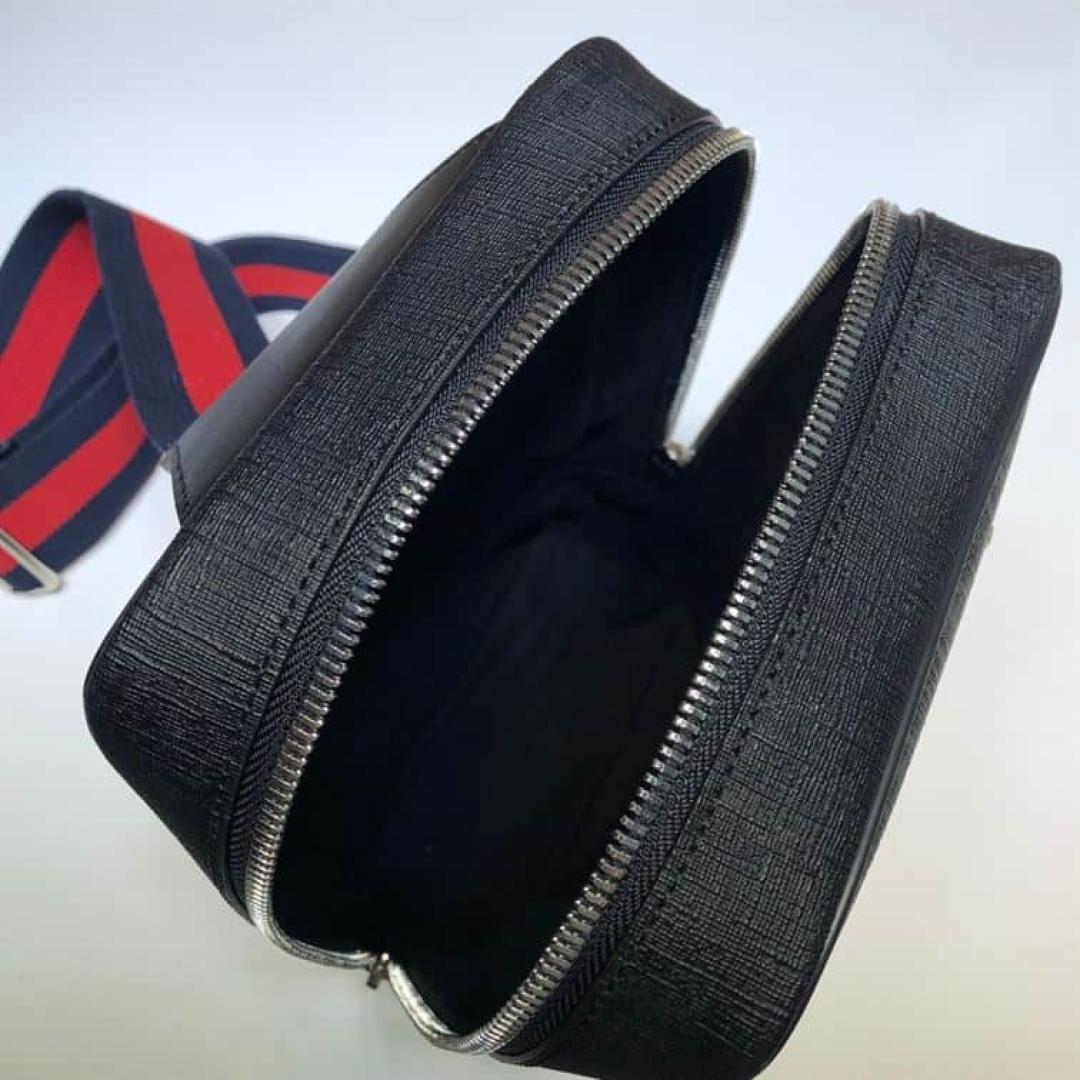 GUCCI ALL OVER PRINT MESSENGER BAG BLACK