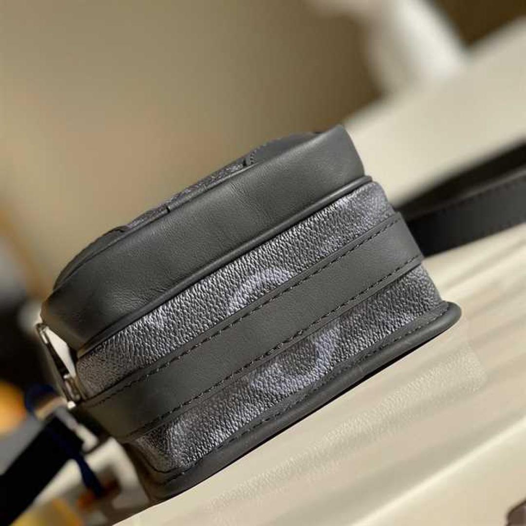 LOUIS VUITTON NANO AMAZON MESSENGER