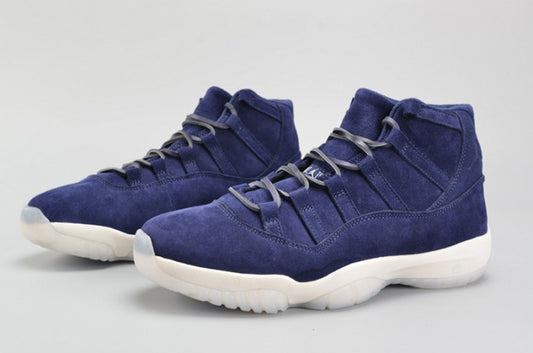 AIR JORDAN 11 RETRO "DEREK JETER NAVY SUEDE"