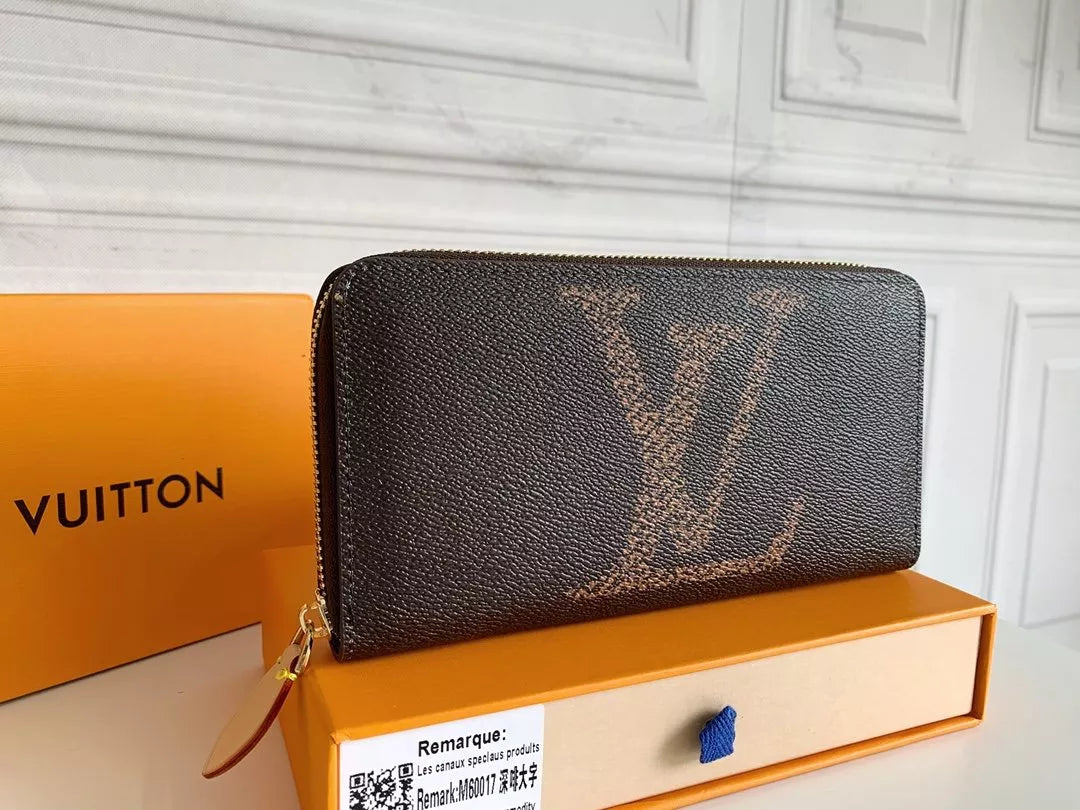 LOUIS VUITTON 19X10CM ZIPPY BAG