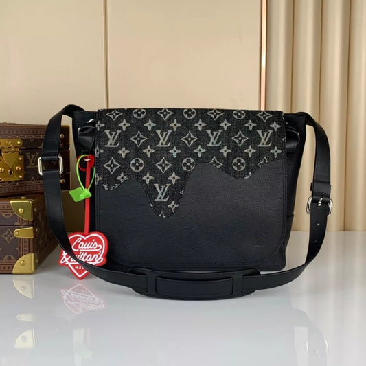 LOUIS VUITTON 9*23*12.5CM BESACE TOKYO HANDBAG, DENIM + TAURILLON COW LEATHER