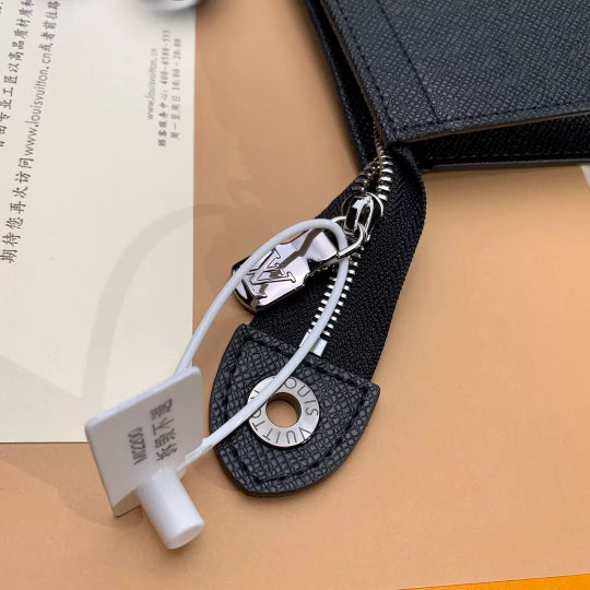 LOUIS VUITTON 27×20×3CM BLACK POCHETTE VOYAGE