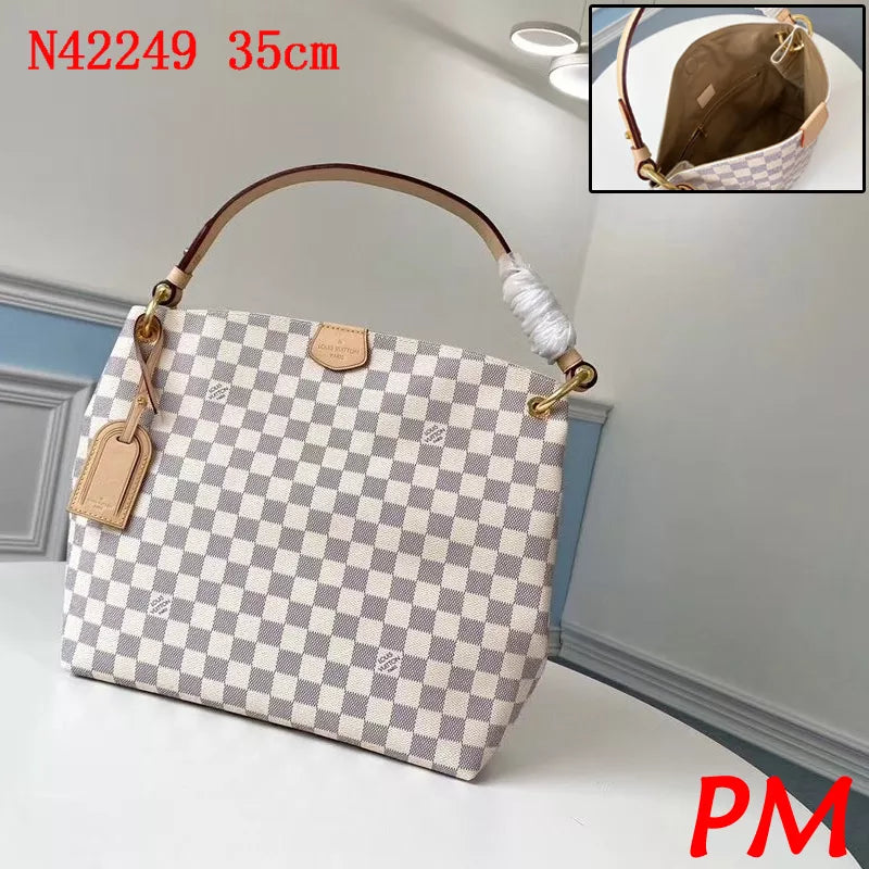 LOUIS VUITTON 35 X 30 X 11CM