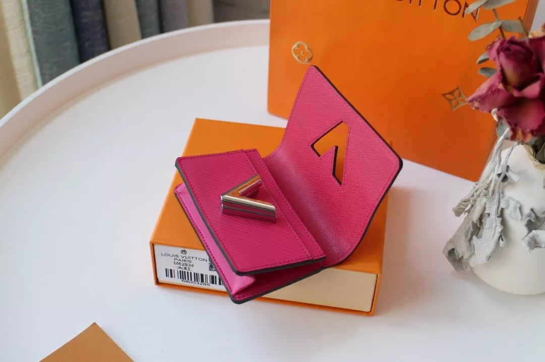 LOUIS VUITTON 10.5 x 7.0 x 3.0 CM MULTICARTES BAG