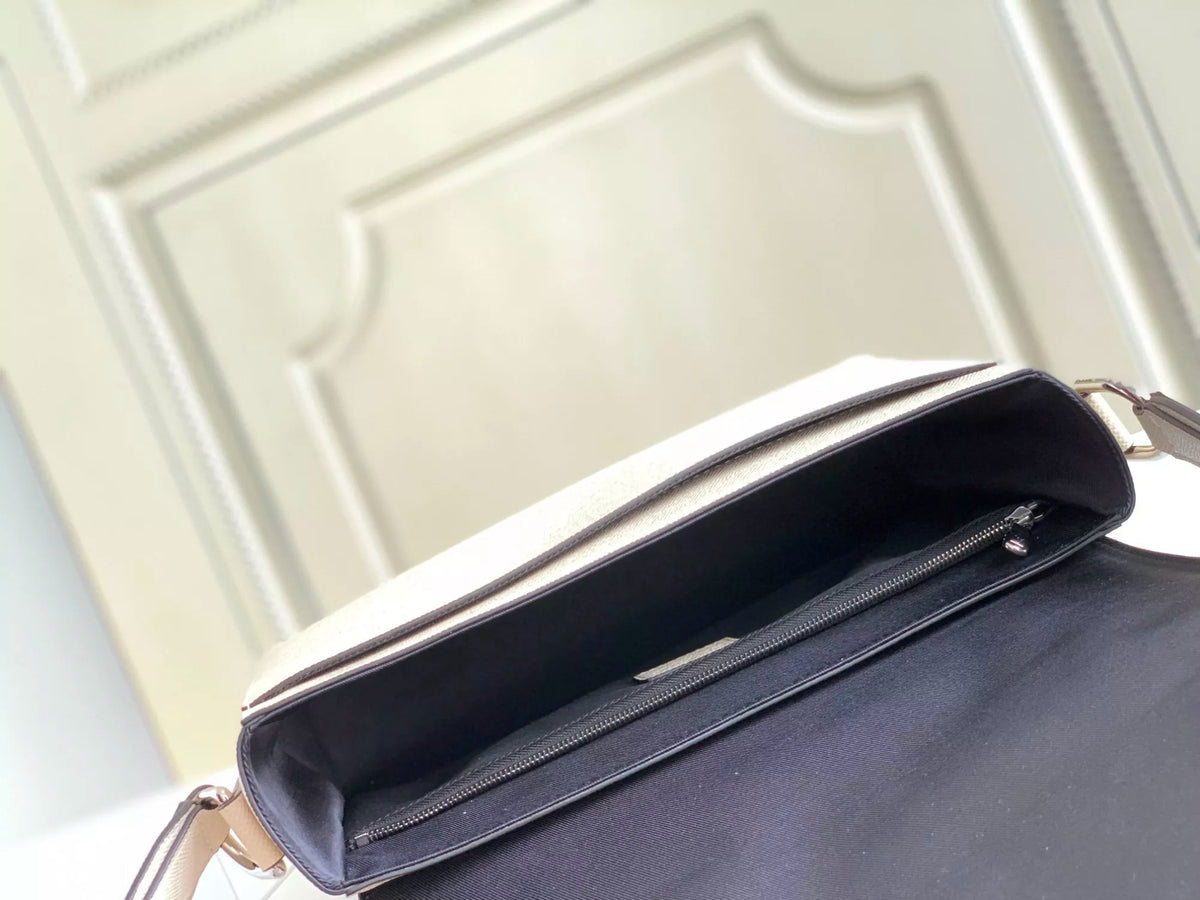 LOUIS VUITTON 28.3*18.3*4.3CM NEW FLAP POSTMAN BAG, TAGA EMBOSSED LEATHER