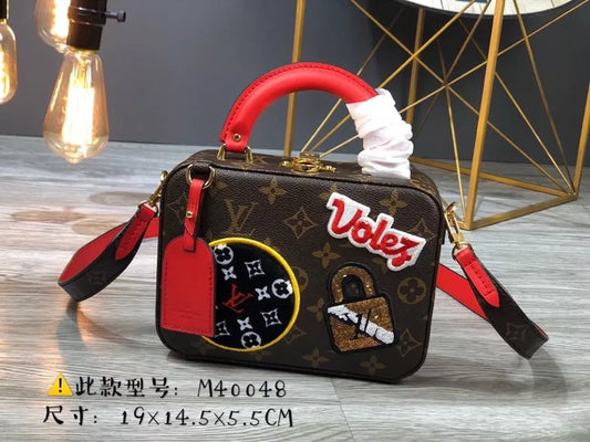 LOUIS VUITTON FAVORITE 19X14.5X5.5CM STORIES BOX