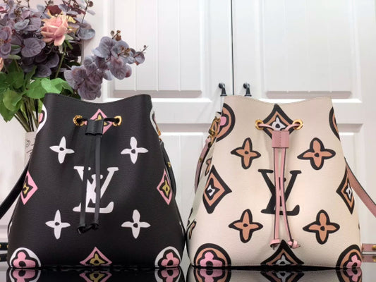 LOUIS VUITTON 26.0 X 26.0 X 17.5 CM HITE NÉONOÉ MONOGRAM