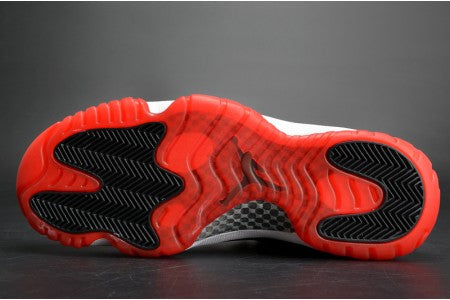 AIR JORDAN 11 RETRO LOW "BRED" (WMNS)