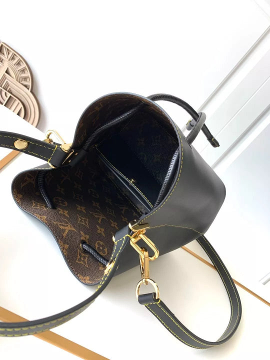 LOUIS VUITTON NEONOE BUCKET