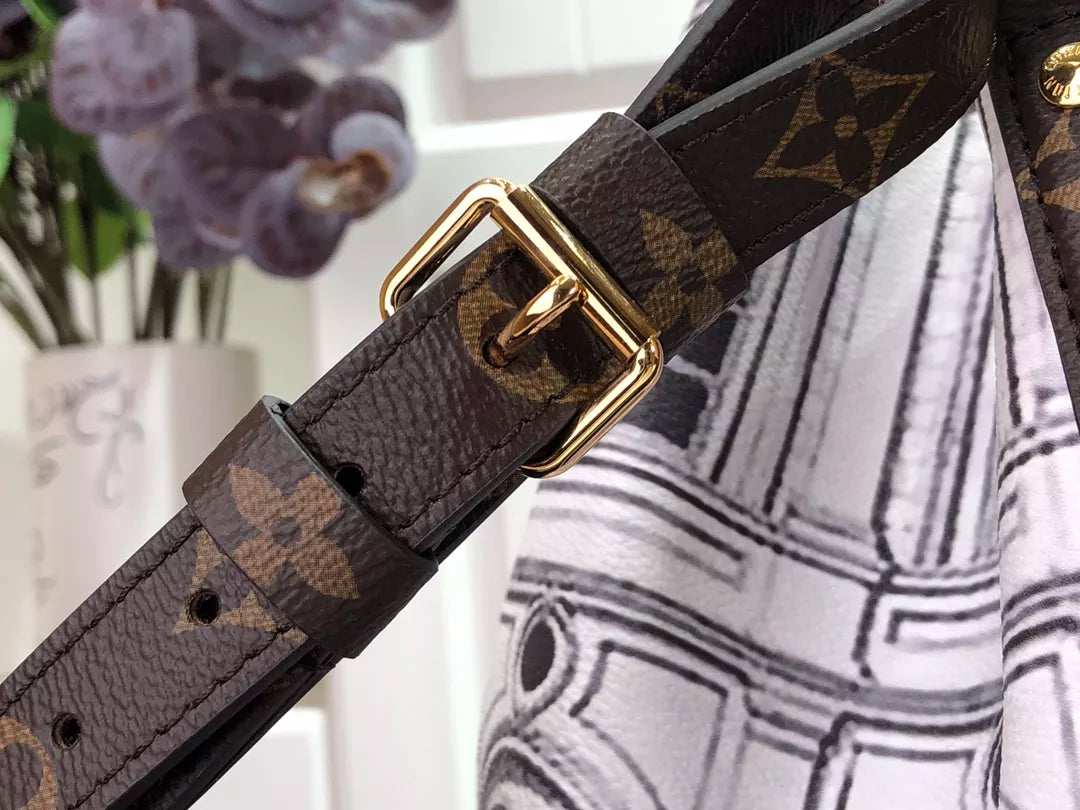 LOUIS VUITTON 26X17·5X27CM BUCKET BAGS