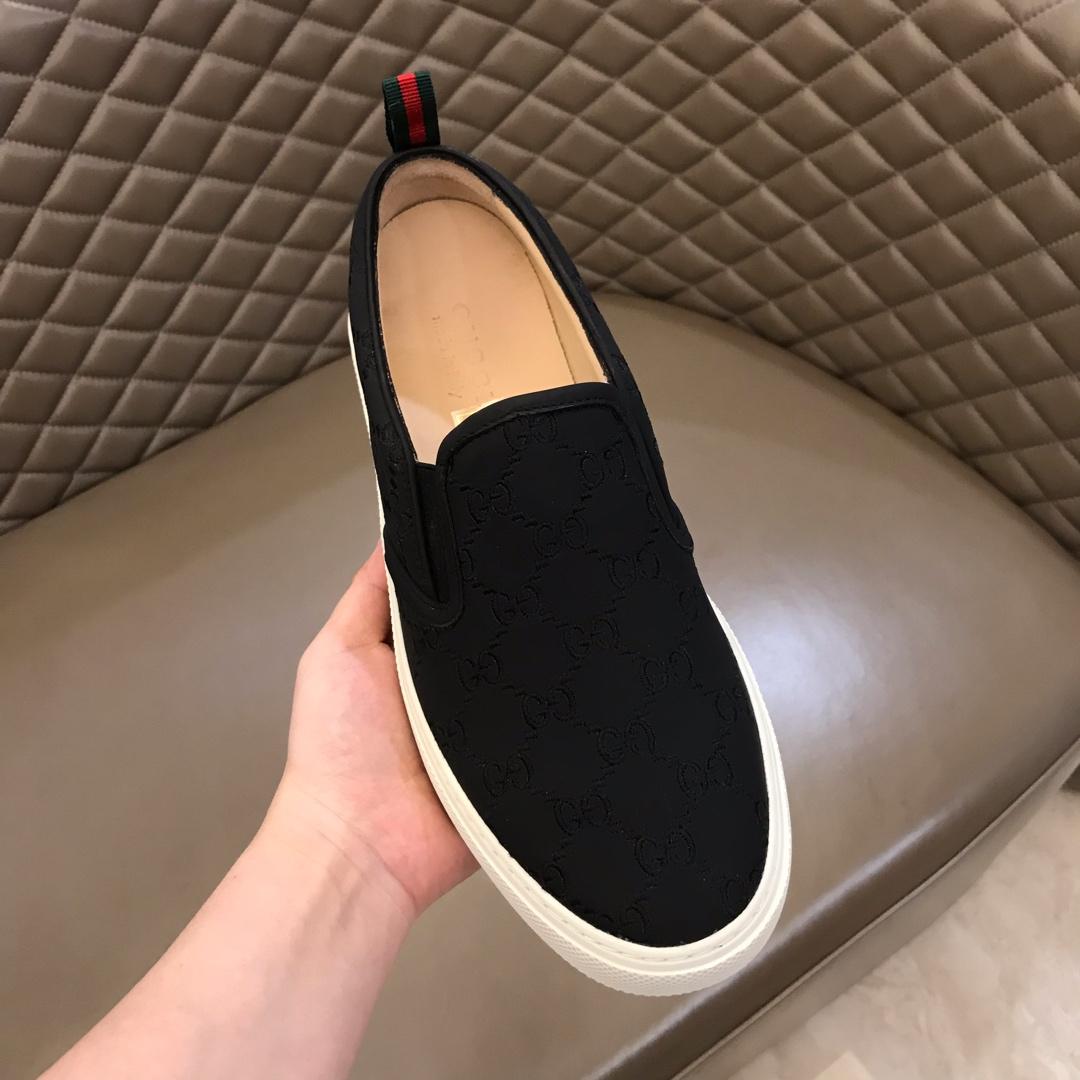 GUCCI SLIP ON