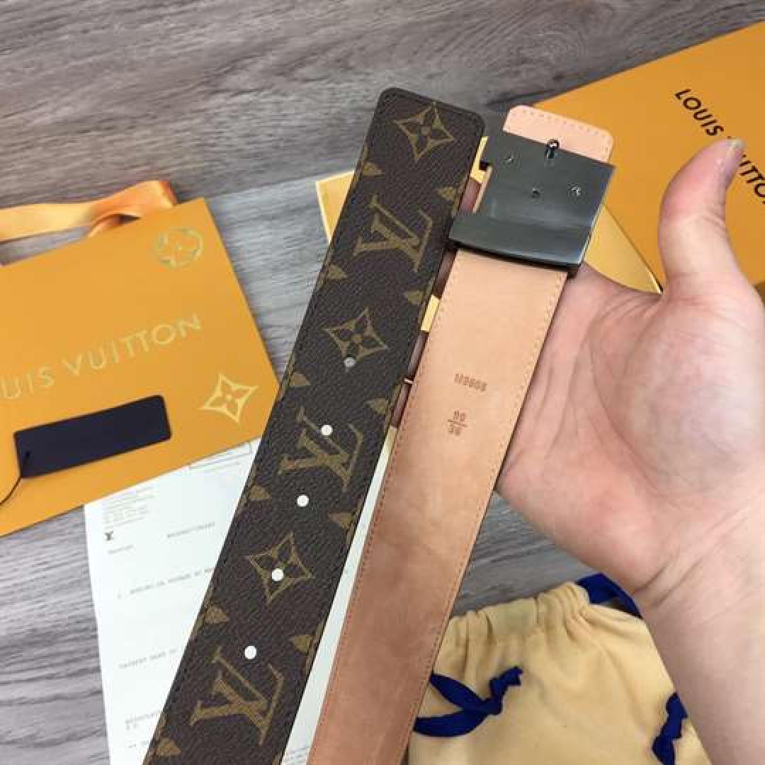 LOUIS VUITTON LV INITIALES 40MM BELT
