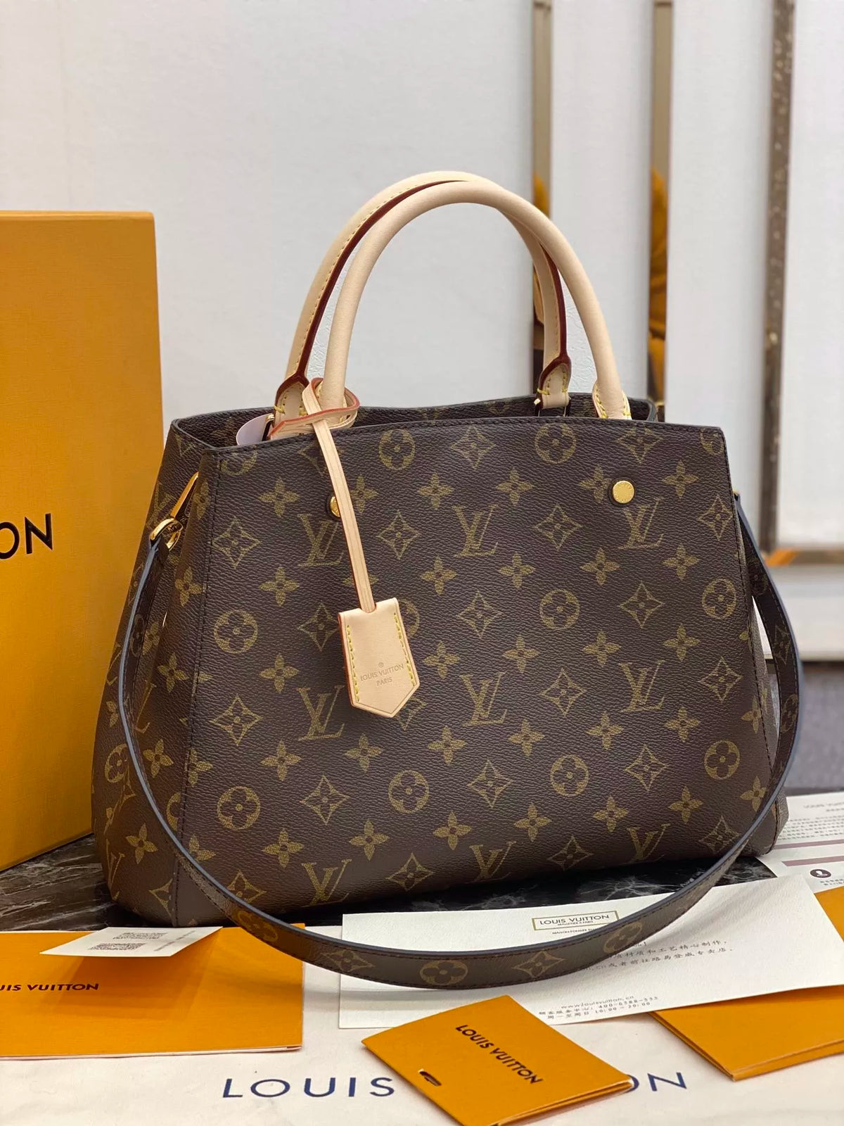 LOUIS VUITTON MONTAIGNE BB 33X23X15CM MB GRADE