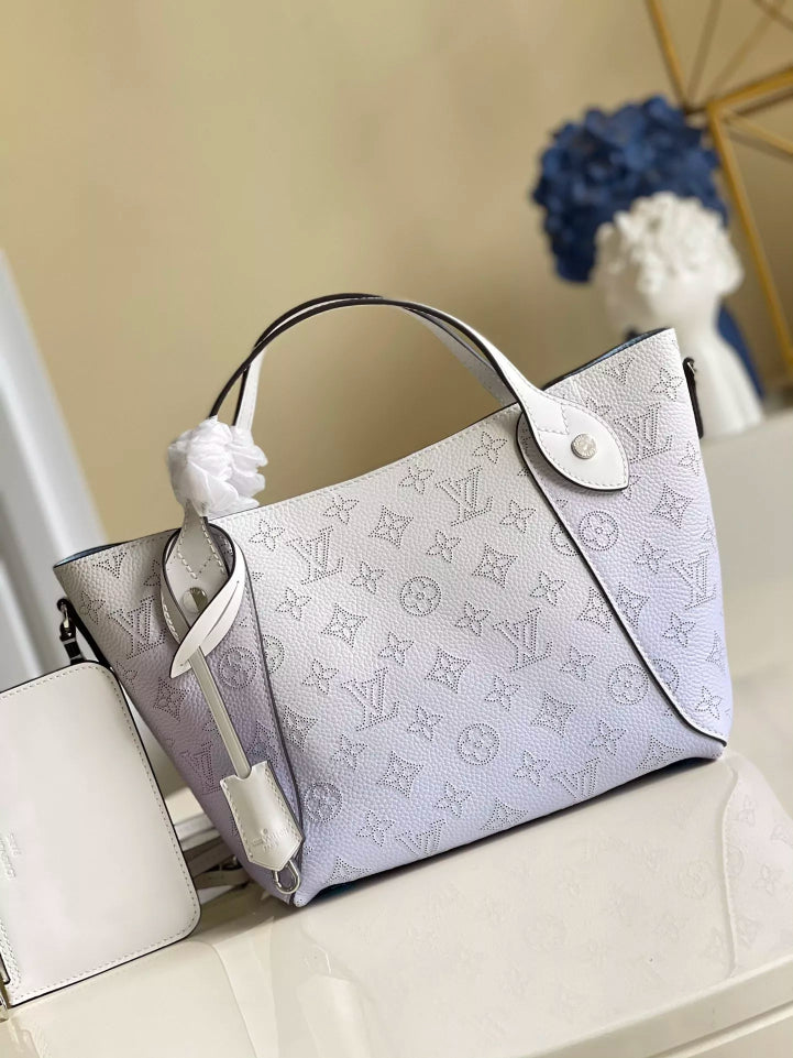 LOUIS VUITTON 23 X 21 X 13CM LV HINA