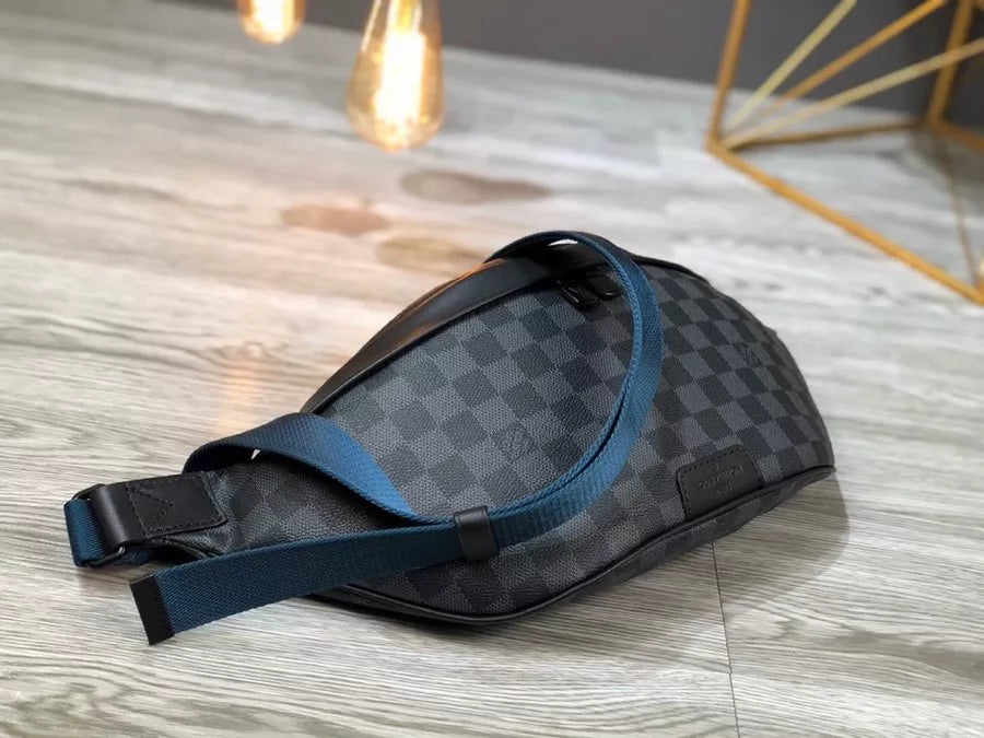 LOUIS VUITTON 47×20×9CM LVDISCOVERY BAG