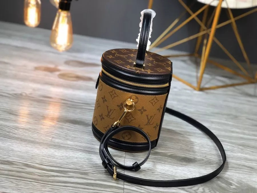 LOUIS VUITTON 15×17×15CM VANITY CANNES