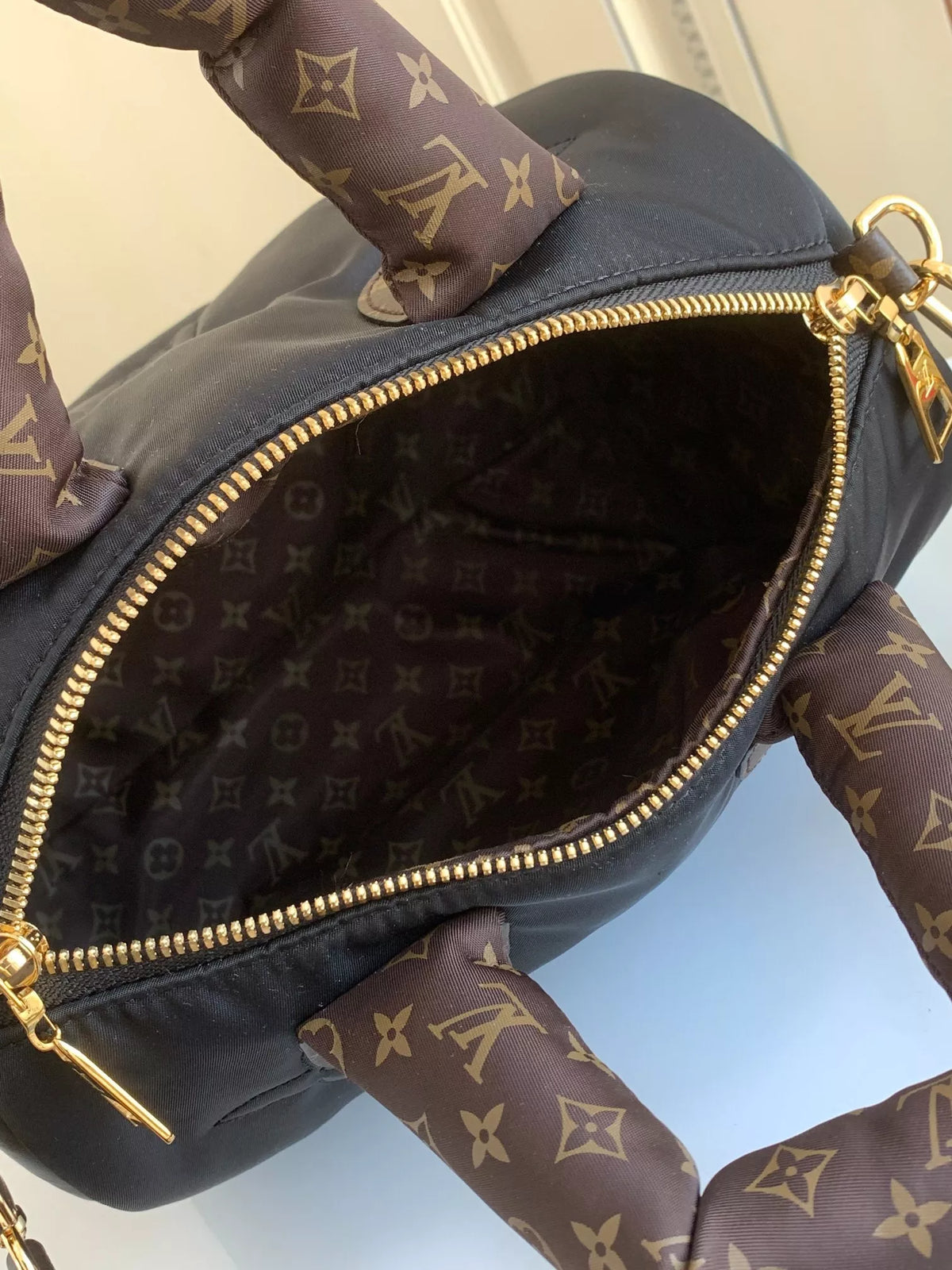 LOUIS VUITTON 25*19*15CM SPEED BANDOULI È RE 25 PILLOW BAG