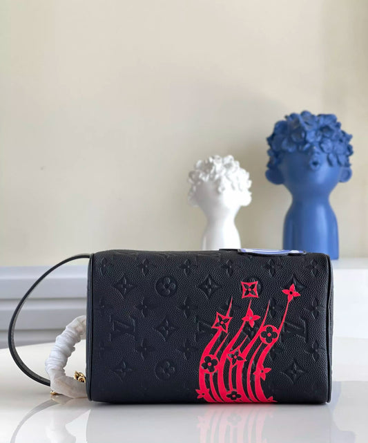 LOUIS VUITTON 15 X 24 X 15CM CLOAKROOM DOPP KIT LVXNBA SEASON 2
