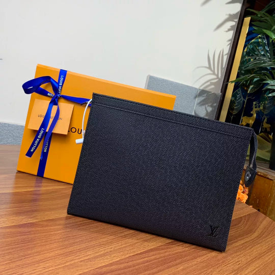 LOUIS VUITTON 27×20×3CM BLACK POCHETTE VOYAGE