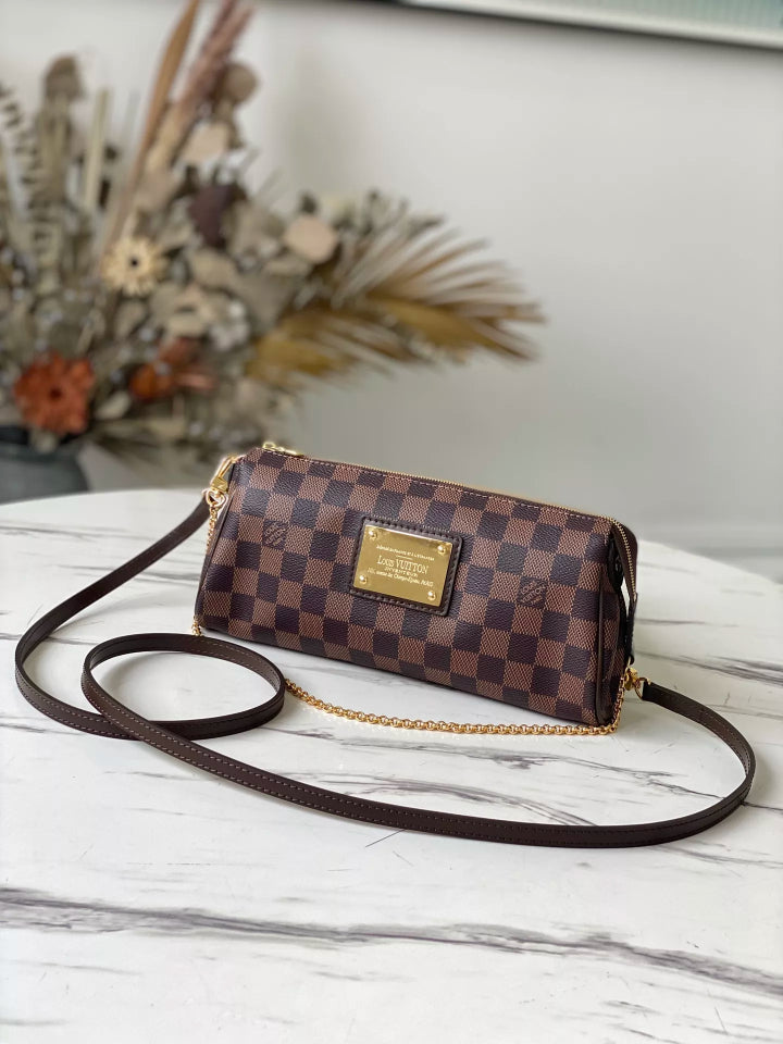 LOUIS VUITTON MONTORGUEIL MONOGRAM
