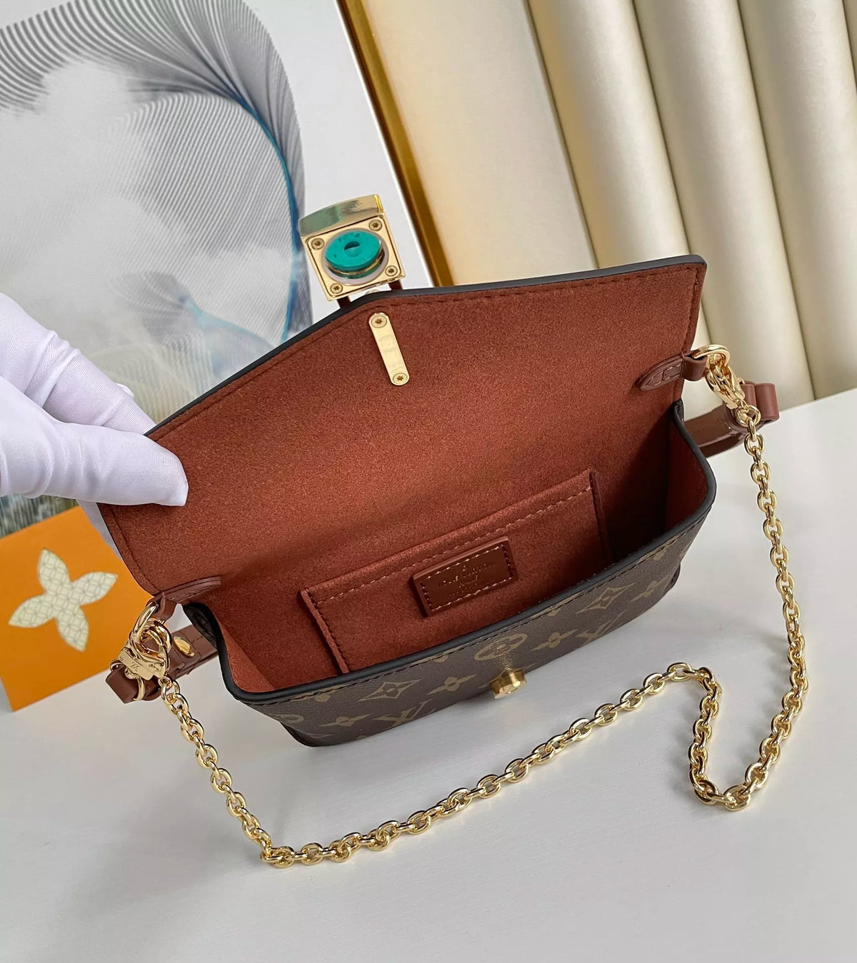 LOUIS VUITTON 19*11*3CM PADLOCK ON STRAP LOCK BAG