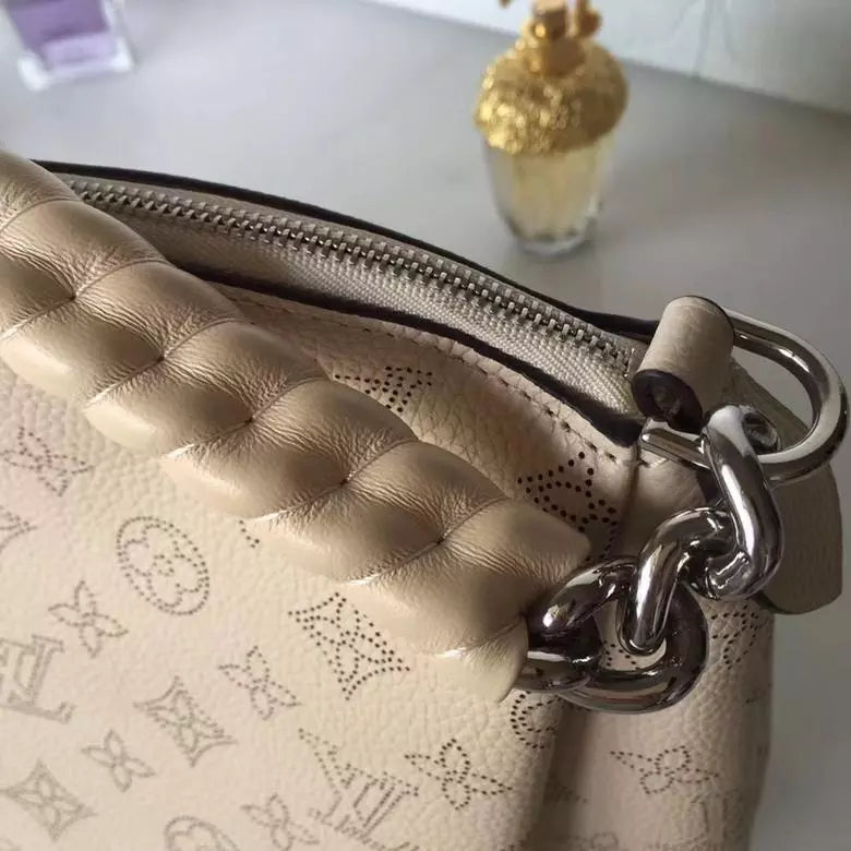 LOUIS VUITTON 24.0 X 24.0 X 14.0 CM BABYLONE CHAIN BB