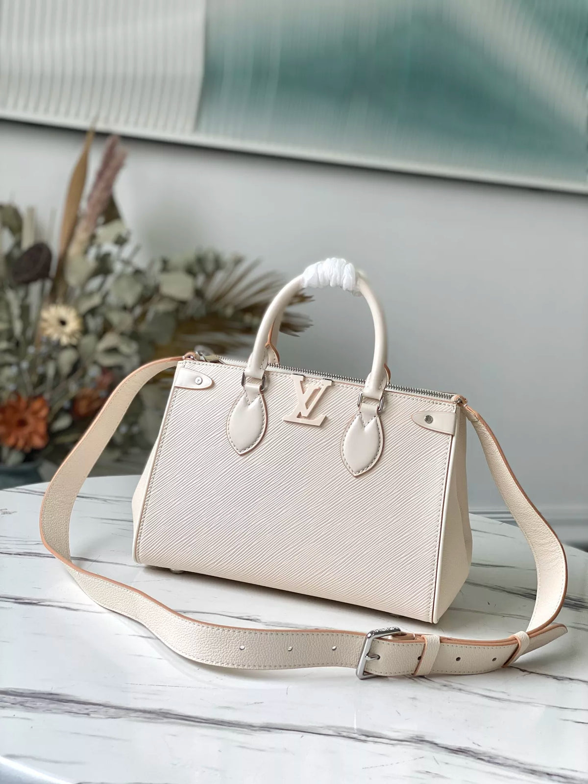 LOUIS VUITTON 27 X 19 X 11.5 CM GRENELLE TOTE BAG