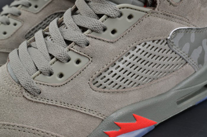 AIR JORDAN 5 "BAPE TROPHY ROOM"