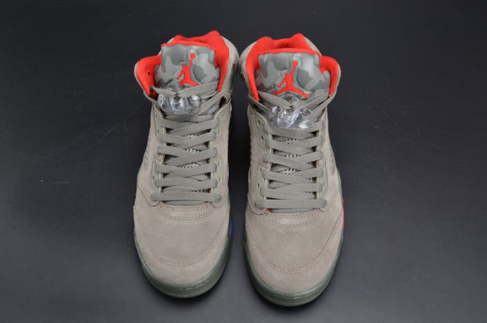 AIR JORDAN 5 "BAPE TROPHY ROOM"