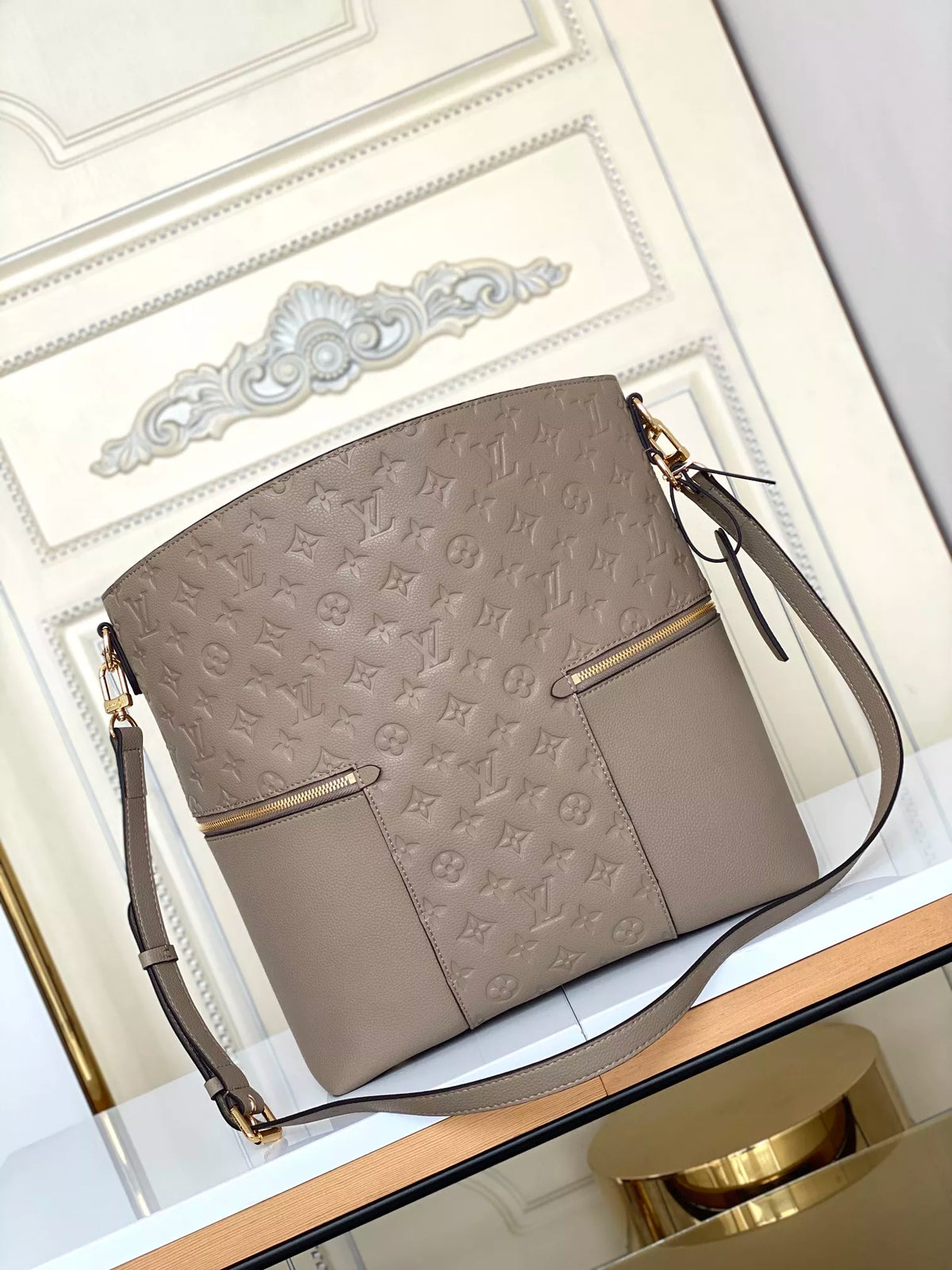 LOUIS VUITTON LU MELIE VEAU CACHEMIRE HANDLE BAG 31.0×12.0×33.0CM 4 COLORS